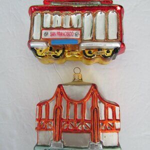 Pair San Francisco landmark  Christmas Ornaments, Golden Gate & cable car